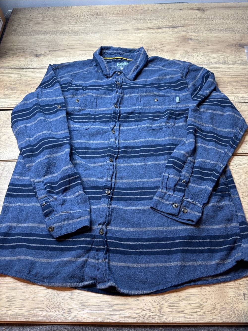 Men’s Marsh Wear Striped Blue Flannel  Button-Up Shirt Size XL